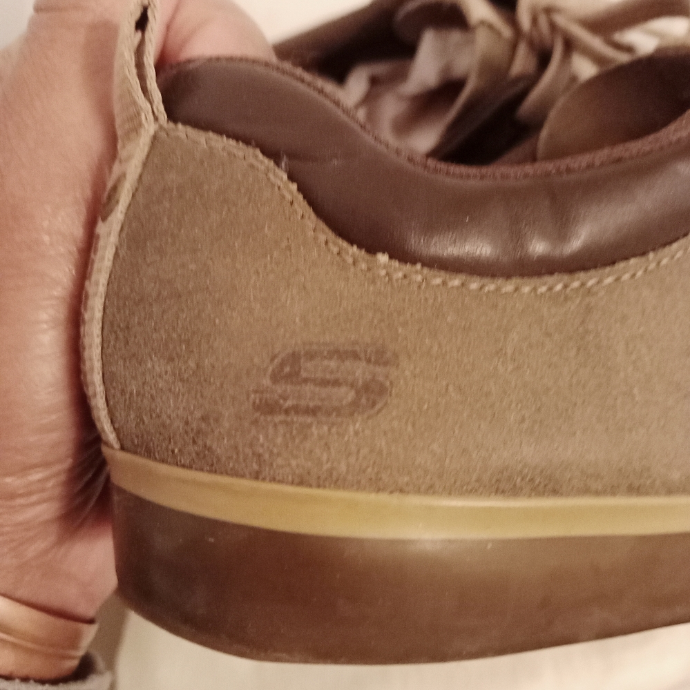Shoes - Picture 4 of 6